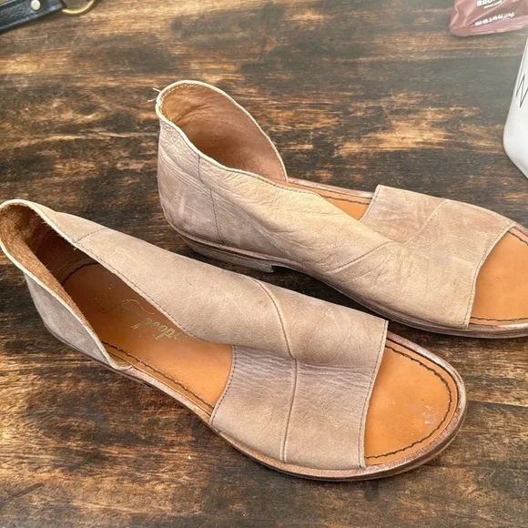 Free People Mont Blanc Grey Sandals 7.5 or 38 - Picture 9 of 12